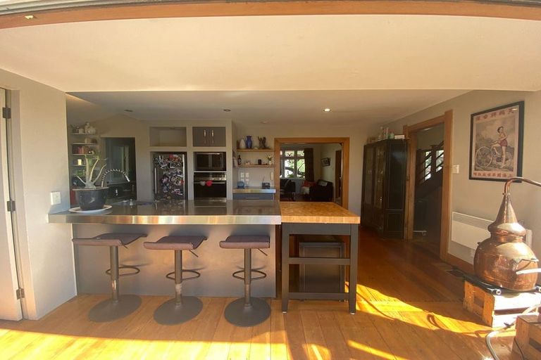 Photo of property in 327 The Terrace, Te Aro, Wellington, 6011