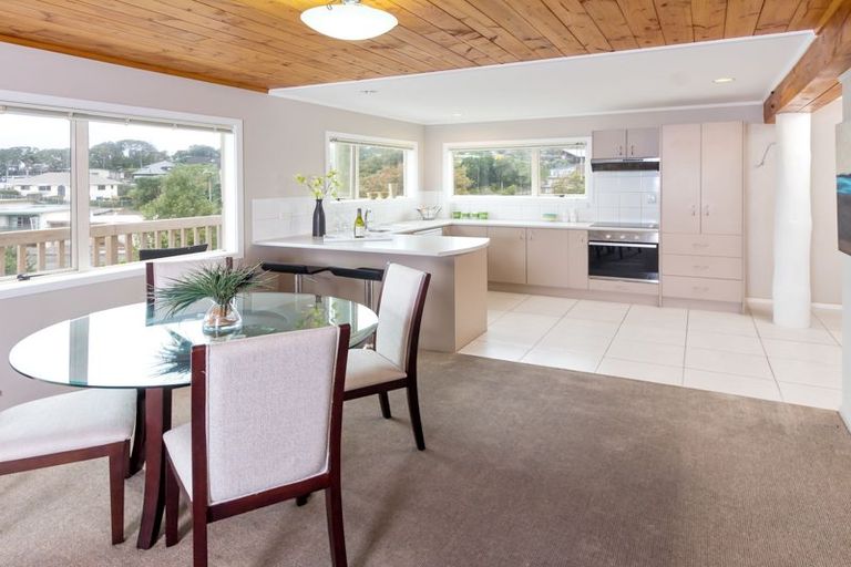 Photo of property in 21a Page Point, Mellons Bay, Auckland, 2014