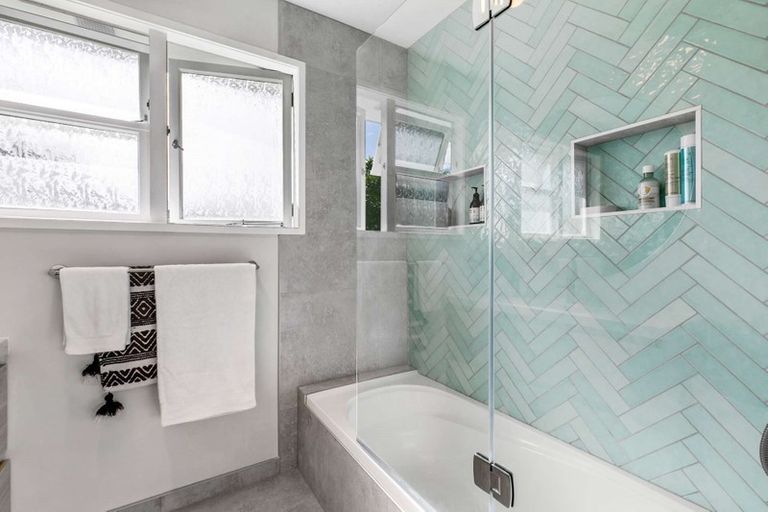 Photo of property in 5 Wanaka Place, Glenview, Hamilton, 3206