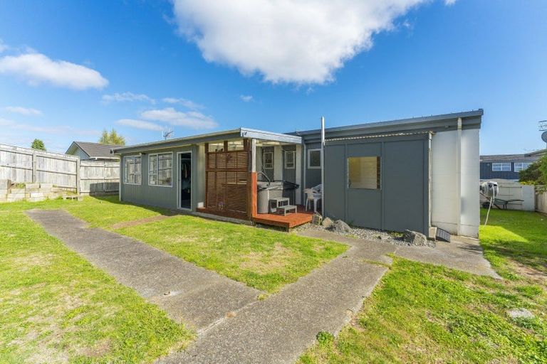 Photo of property in 6 Regents Grove, Richmond Heights, Taupo, 3330