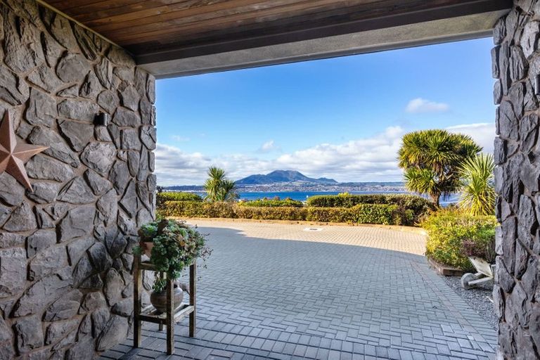 Photo of property in 38 Mapara Road, Acacia Bay, Taupo, 3385