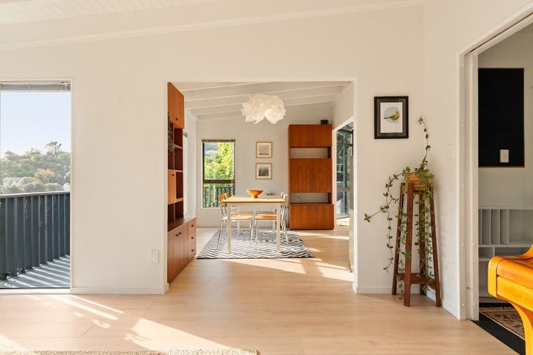 Photo of property in 19 Kaitawa Road, York Bay, Lower Hutt, 5013