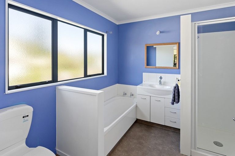 Photo of property in 4 The Avenue, Otaki Beach, Otaki, 5512