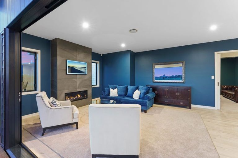 Photo of property in 5 Taranui Way, Paraparaumu Beach, Paraparaumu, 5032