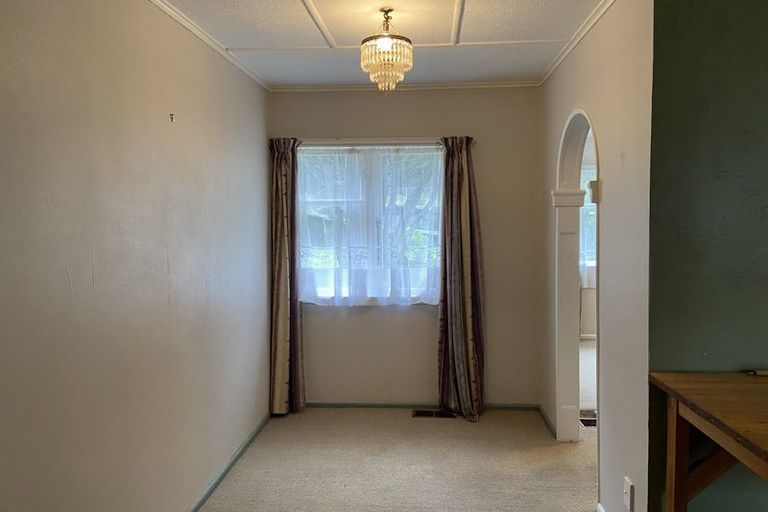 Photo of property in 28 Blue Mountains Road, Silverstream, Upper Hutt, 5019