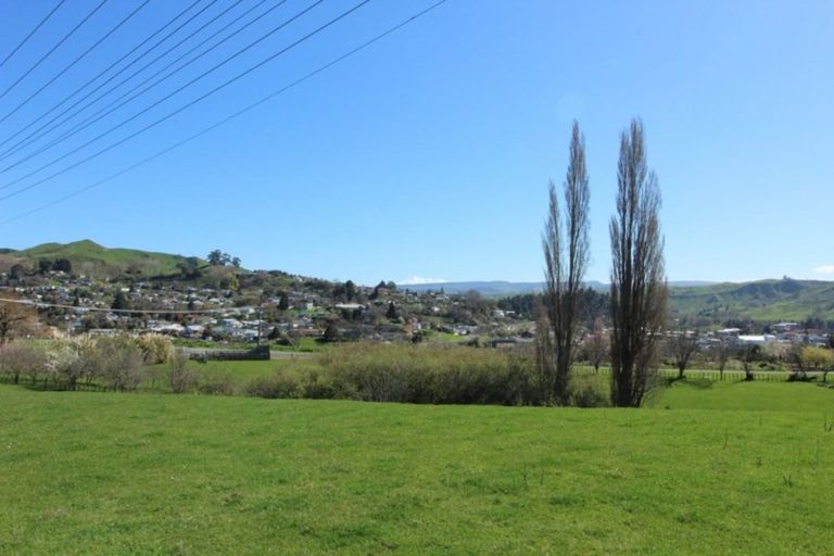 Photo of property in 16 Dixon Way, Taihape, 4720