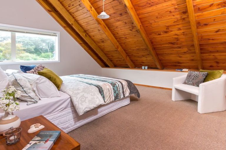 Photo of property in 21a Page Point, Mellons Bay, Auckland, 2014