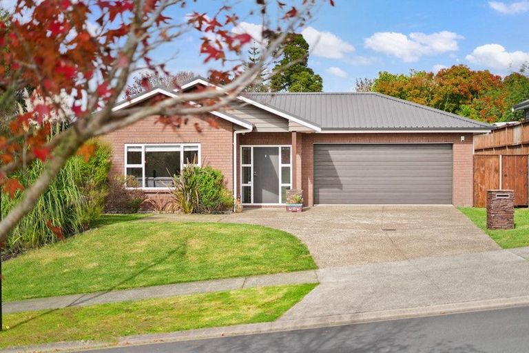 Photo of property in 1 Malbec Place, Huapai, Kumeu, 0810