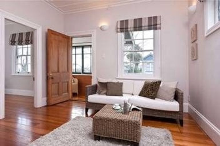 Photo of property in 41 Ewen Alison Avenue, Devonport, Auckland, 0624