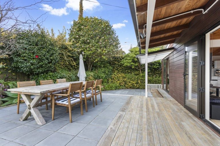 Photo of property in 99 Captain Scott Road, Glen Eden, Auckland, 0602