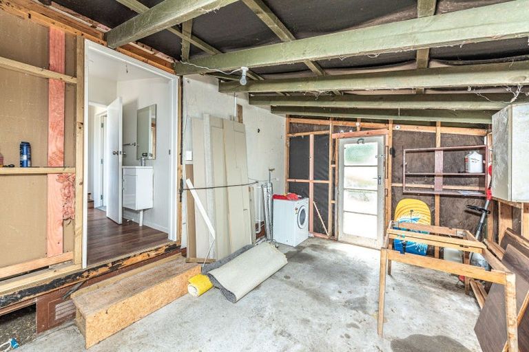 Photo of property in 44a Seafront Road, Castlecliff, Whanganui, 4501