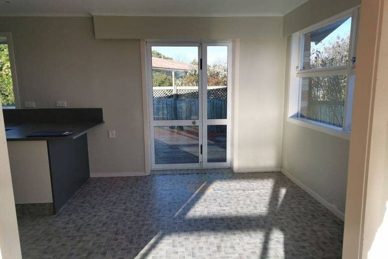 Photo of property in 16 Pryce Place, Silverdale, Hamilton, 3216