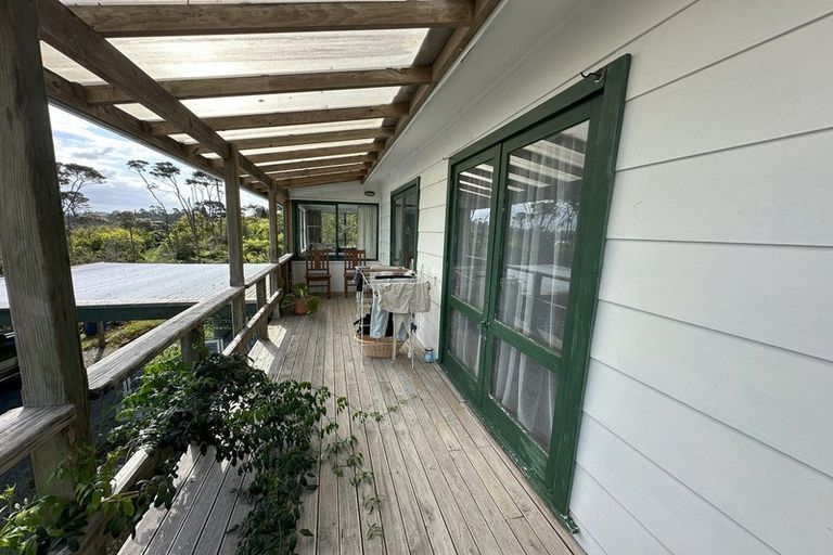 Photo of property in 140 Attwood Road, Paremoremo, Auckland, 0632