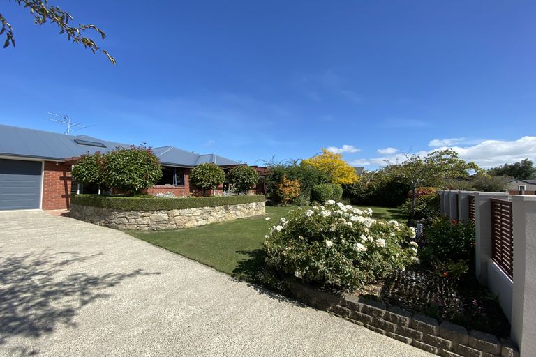 Photo of property in 16 Fenty Place, Mosgiel, 9024