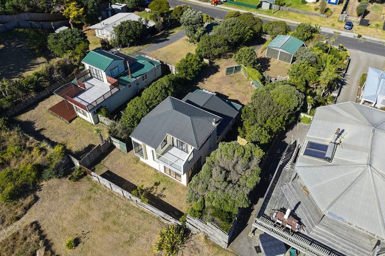 Photo of property in 105 Rua Avenue, Waitarere Beach, Levin, 5510