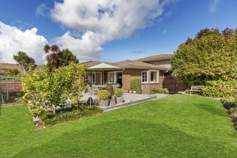 Photo of property in 19 Westholm Way, Pahurehure, Papakura, 2113