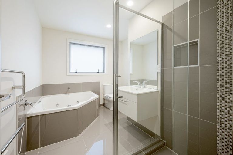 Photo of property in 79 Tiriwa Drive, Massey, Auckland, 0614