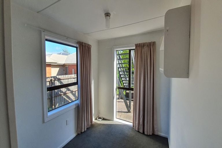 Photo of property in 106 Yaldhurst Road, Sockburn, Christchurch, 8042