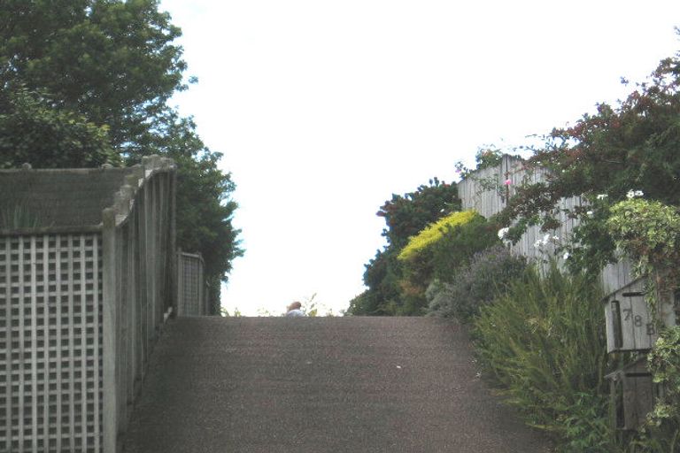 Photo of property in 1/78 Browns Bay Road, Rothesay Bay, Auckland, 0630