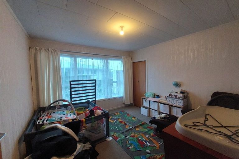 Photo of property in 1/183 Seaview Road, Westown, New Plymouth, 4310