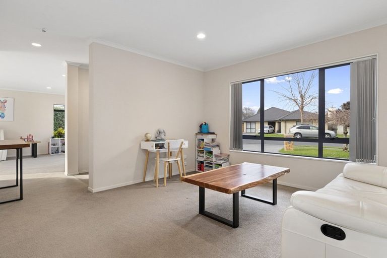 Photo of property in 38 Wiltshire Drive, Huntington, Hamilton, 3210