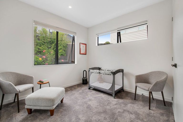 Photo of property in 22 Takurua Terrace, Orewa, 0931