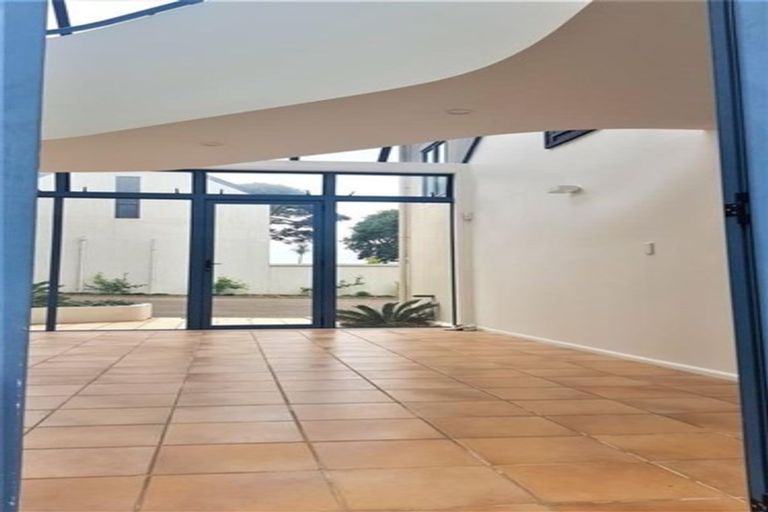 Photo of property in 480a Beach Road, Murrays Bay, Auckland, 0630