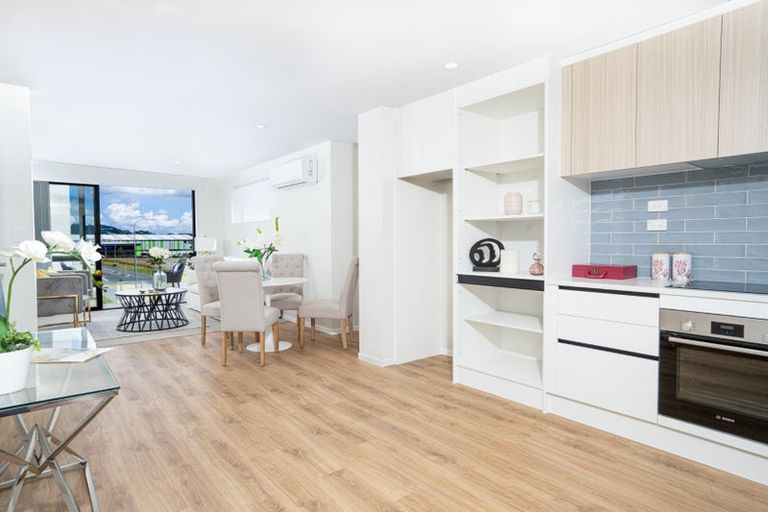 Photo of property in 35 Hinonga Loop, Silverdale, 0932