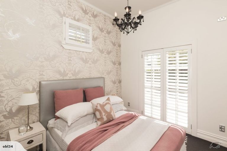 Photo of property in 71 Beach Road, Mellons Bay, Auckland, 2014