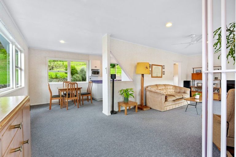 Photo of property in 10 Willow Place, Horahora, Whangarei, 0110
