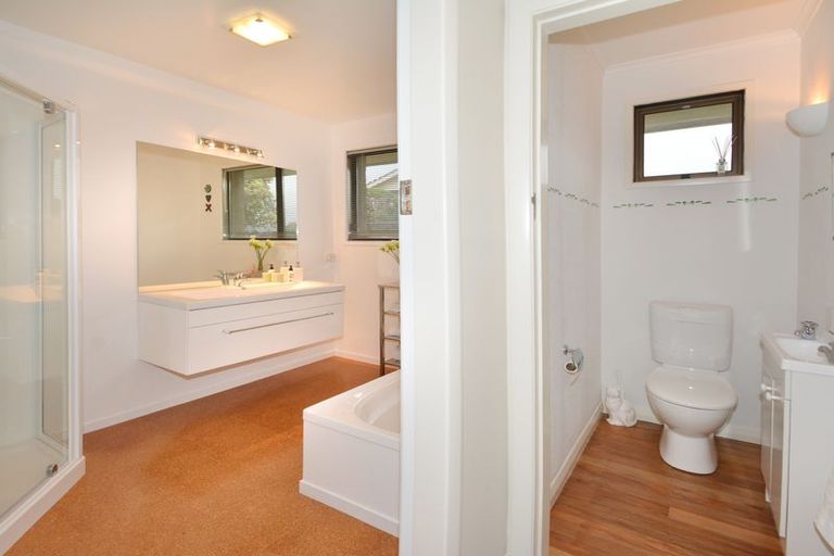 Photo of property in 195 Larnach Road, Waverley, Dunedin, 9013