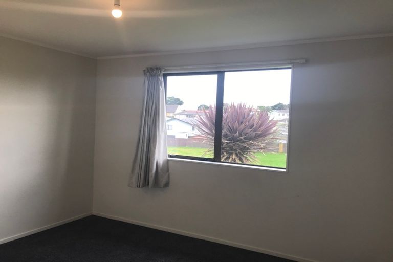 Photo of property in 1/27 Silver Creek Road, Weymouth, Auckland, 2103