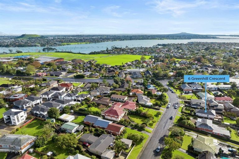 Photo of property in 6 Greenhill Crescent, Pakuranga, Auckland, 2010