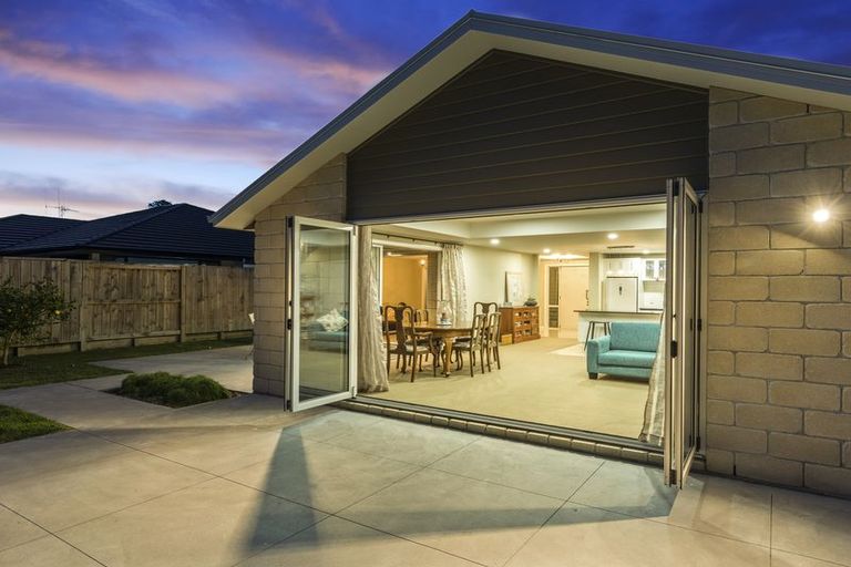 Photo of property in 23 Teal Place, Pyes Pa, Tauranga, 3112