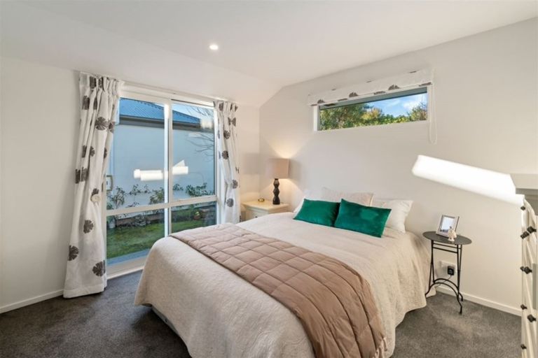 Photo of property in 2/352 Ilam Road, Bryndwr, Christchurch, 8053