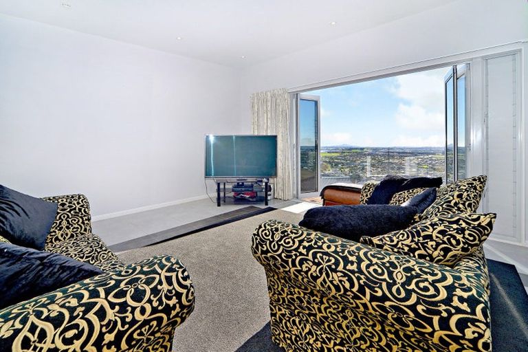 Photo of property in 6 Alexia Place, Flat Bush, Auckland, 2105