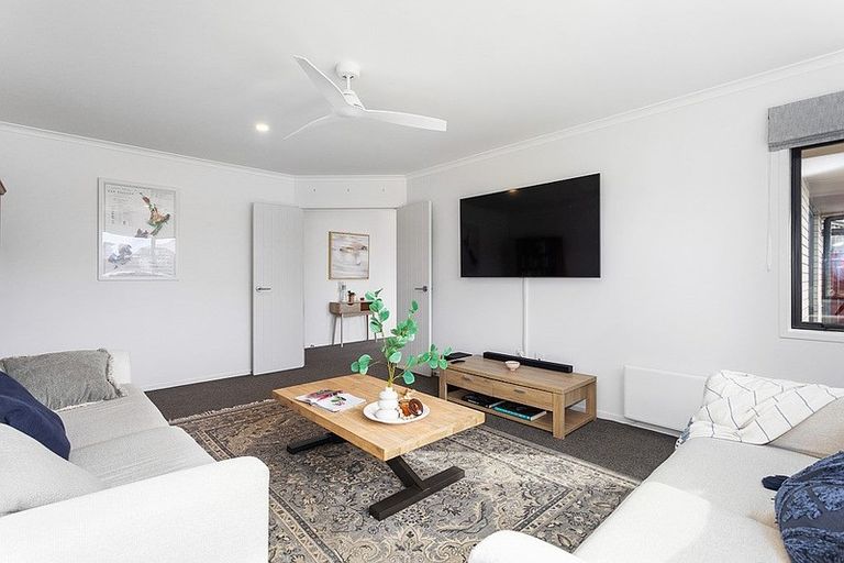 Photo of property in 1 Karearea Drive, Coastlands, Whakatane, 3120