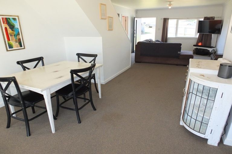 Photo of property in 14 Brown Terrace, Foxton Beach, Foxton, 4815