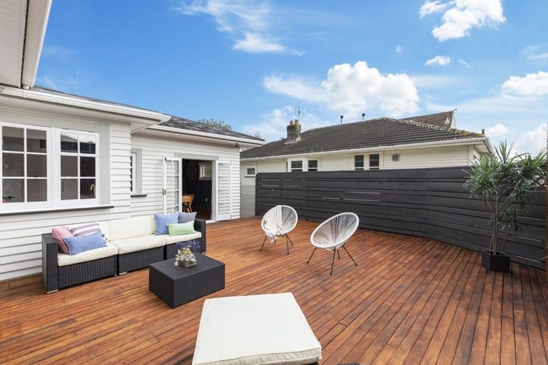 Photo of property in 13 Norton Park Avenue, Fairfield, Lower Hutt, 5011