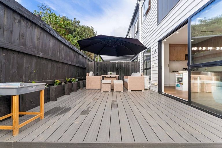 Photo of property in 13f Purata Place, Mangere Bridge, Auckland, 2022