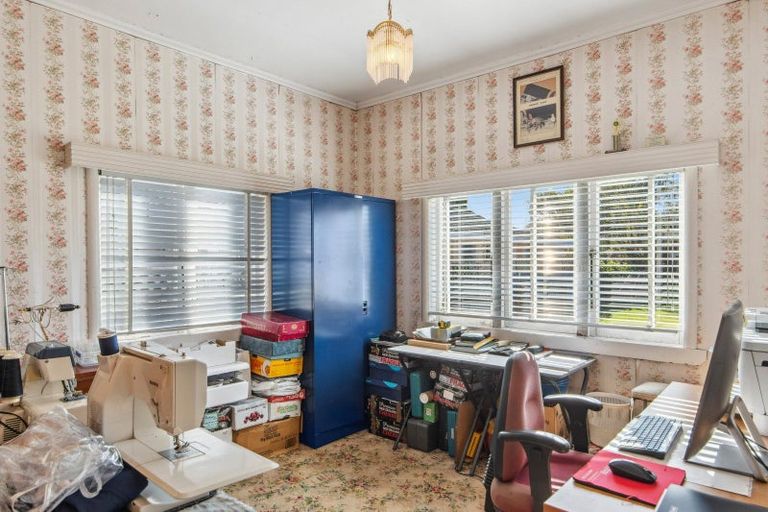 Photo of property in 56 Great South Road, Papakura, 2110