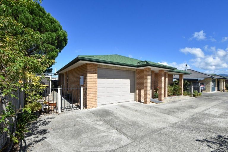 Photo of property in 9 Alexis Greer Lane, Carterton, 5713