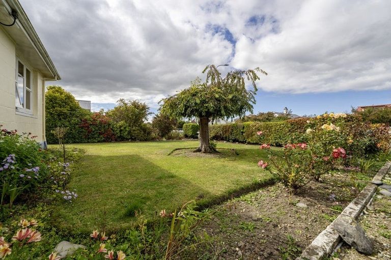 Photo of property in 26 Rhodes Street, Waimate, 7924