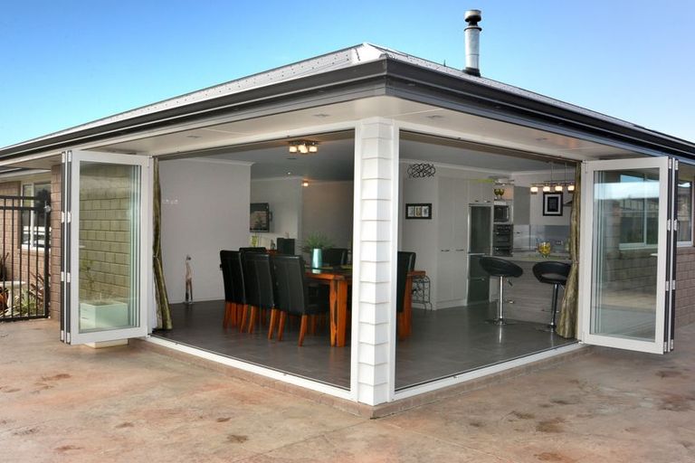 Photo of property in 18 Grandvista Drive, Green Island, Dunedin, 9018