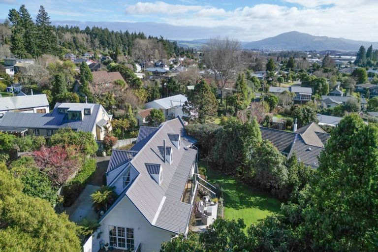 Photo of property in 14 Shane Place, Lynmore, Rotorua, 3010