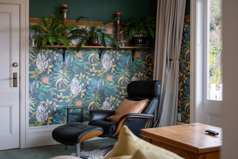 Photo of property in 9 Robertson Street, Russell, 0202