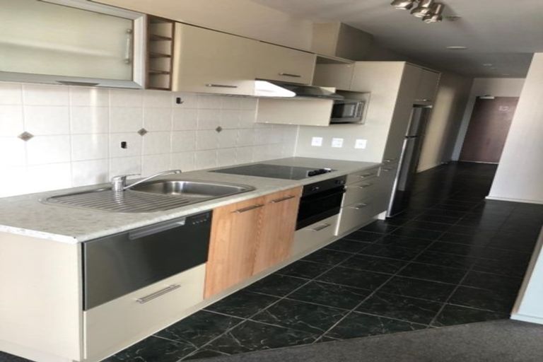 Photo of property in Atrium Towers, 8a/154 The Terrace, Wellington Central, Wellington, 6011