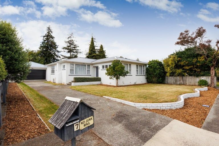 Photo of property in 7 Ruha Street, West End, Palmerston North, 4412