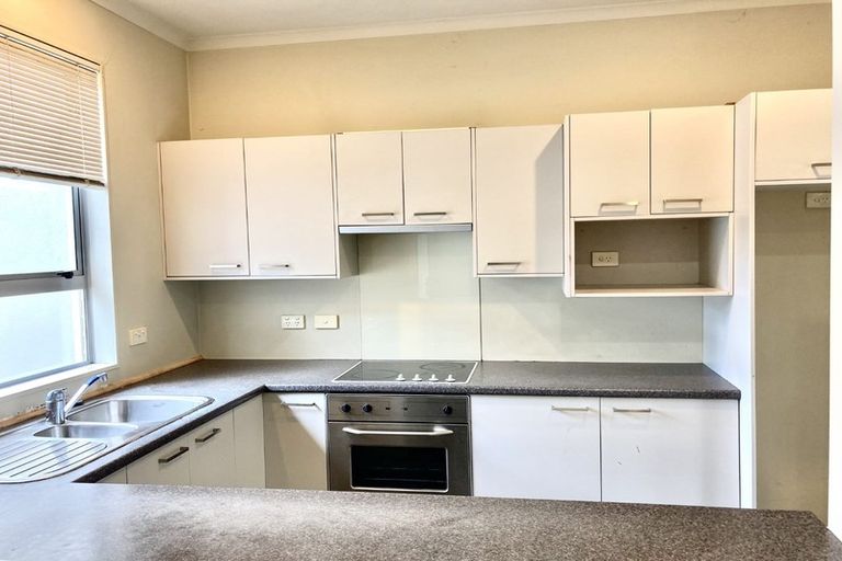Photo of property in 4/17 Oakland Avenue, Papatoetoe, Auckland, 2025