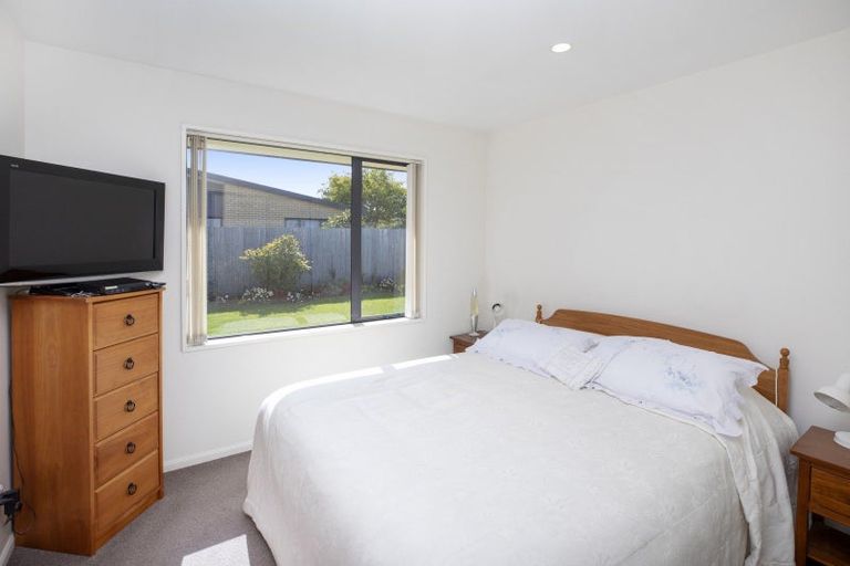 Photo of property in 71 Springs Road, Hornby, Christchurch, 8042